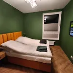 W Centrum Luksusowy Apartament, Duzy Parking, Zameldowanie 24h, Fv, Ekspres, Xbox, Klimatyzacja, Dwie Sypialnie, Kuchnia I Salon, Samo Centrum Miasta, * Starogard Gdański