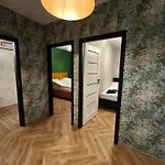 W Centrum Luksusowy Apartament, Duzy Parking, Zameldowanie 24h, Fv, Ekspres, Xbox, Klimatyzacja, Dwie Sypialnie, Kuchnia I Salon, Samo Centrum Miasta, דירה Starogard Gdański