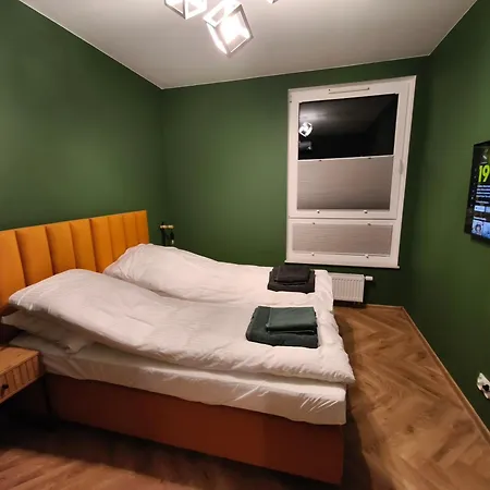 W Centrum Luksusowy Apartament, Duzy Parking, Zameldowanie 24h, Fv, Ekspres, Xbox, Klimatyzacja, Dwie Sypialnie, Kuchnia I Salon, Samo Centrum Miasta, * Starogard Gdański