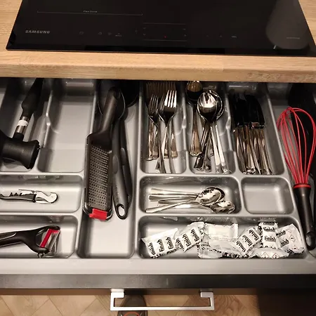 Appartement W Centrum Luksusowy Apartament, Duzy Parking, Zameldowanie 24h, Fv, Ekspres, Xbox, Klimatyzacja, Dwie Sypialnie, Kuchnia I Salon, Samo Centrum Miasta,