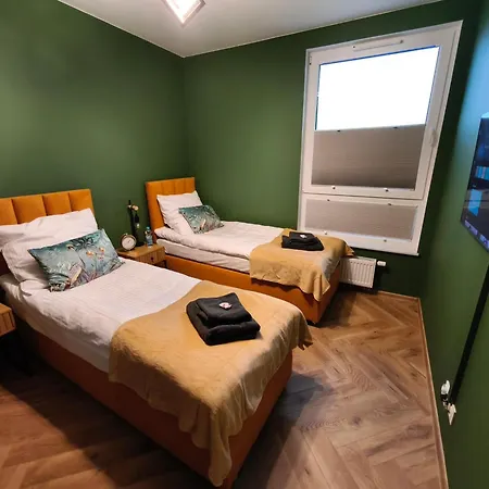 W Centrum Luksusowy Apartament, Duzy Parking, Zameldowanie 24h, Fv, Ekspres, Xbox, Klimatyzacja, Dwie Sypialnie, Kuchnia I Salon, Samo Centrum Miasta, * Starogard Gdański