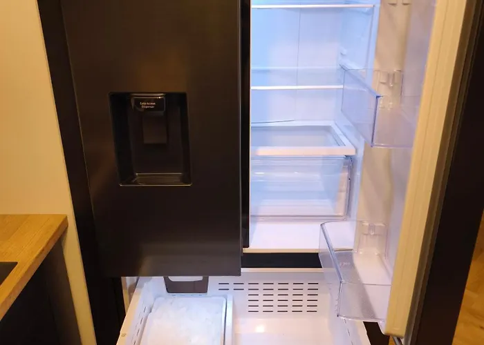 Lägenhet W Centrum Luksusowy Apartament, Duzy Parking, Zameldowanie 24h, Fv, Ekspres, Xbox, Klimatyzacja, Dwie Sypialnie, Kuchnia I Salon, Samo Centrum Miasta, *