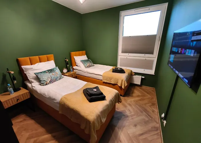 W Centrum Luksusowy Apartament, Duzy Parking, Zameldowanie 24h, Fv, Ekspres, Xbox, Klimatyzacja, Dwie Sypialnie, Kuchnia I Salon, Samo Centrum Miasta, * Starogard Gdański
